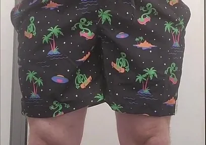 Tryin on Clothes with an Enjoyable Ending.