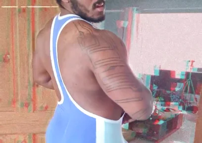 I Think I Like Blue Now, Makes Bulge Look Big