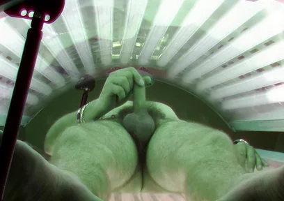 Czech Gay Solarium 19 Hairy Twink Takes Himself to the Next Level