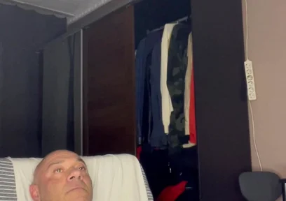 Mr Guru Home Wank Jerk