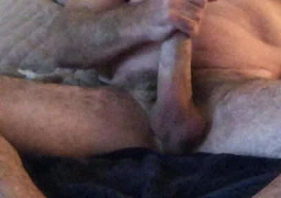 Dilf Daddy Ohtrevor Jerks off Morning Woody