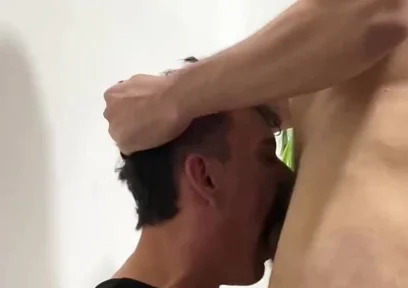 Versatil XXX gay deepthroat