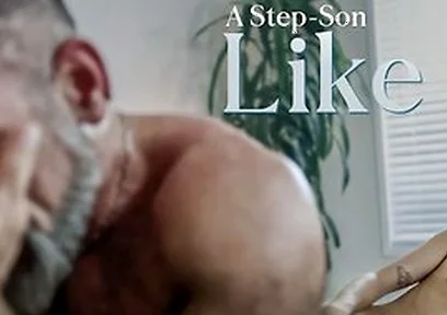 Dilf Lawson James Receives Nude Texts From Twink Stepson