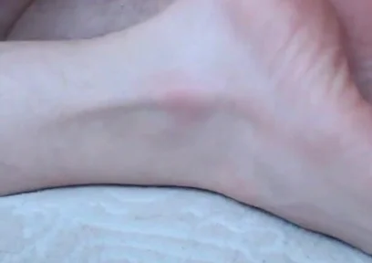 Cum on Sweet Twink's Feet(98_9)