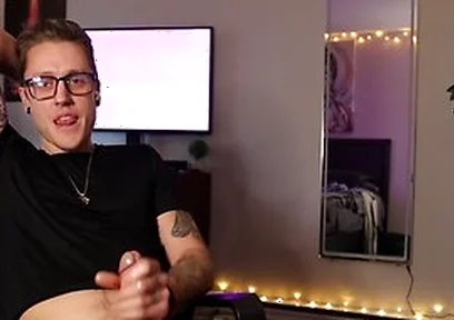 Nerd White Boy Cums On Face