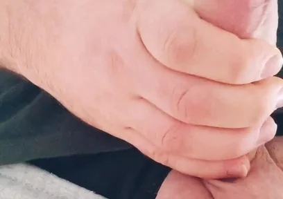 Guy Showed Bouncing Balls and Cummed on the Desk in the Office