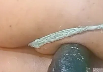Me Lastima Mi Juguete Está Enorme Y así Me Lo Tragooo Todo!!!!!