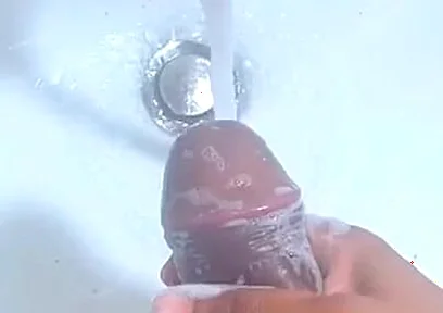 How to Properly Wash Your Dick