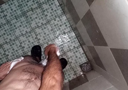 Boy Masturbates and Wipes All the Body Hair on His Parts and Buttocks