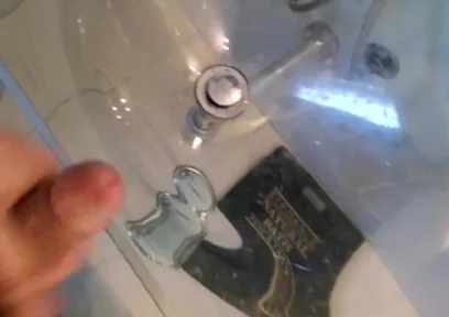 Hot Guy Jerks off Moaning in the Mirror