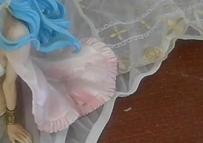 Cumming on Nefertari Vivi Figurine!