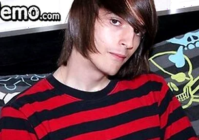 Horny Mikey Red Stretches His Tigh Ass With Butt Plug