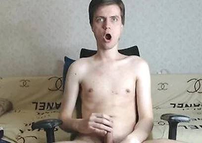 Masturbaciya. Ochen Mnogo Sperm