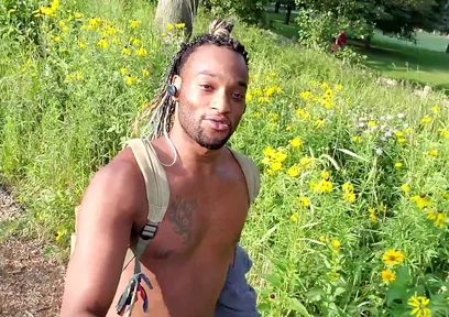 Kenniejai Walks Around Naked Outside and Gets Caught