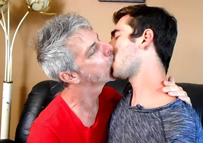 Hot Gay Kissing with Kody & Richard
