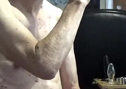 Private Show - Strip,suck Dildoes and Cum Shot