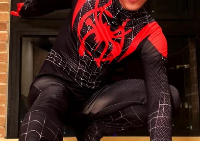 Suit Spiderman and Poses