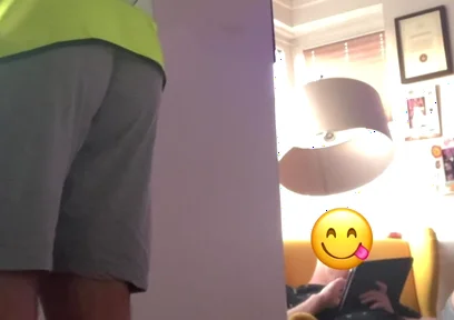 While Painting the Wall, I Got Horny and Wanked in Front of My Friend.