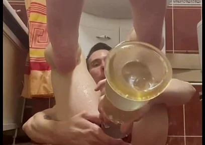 I Insert a Big Toy in My Ass and Enjoy Anal Prolapse