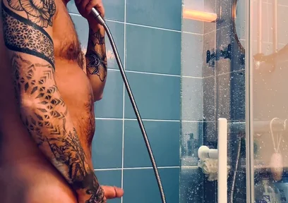 Hot Shower and Quick Pee