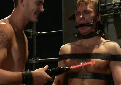 Christian Wilde And Zach Alexander In Bar Bondage Hookup 2