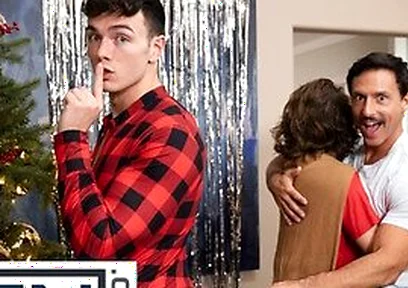 Reese Rideout Sneaks Behind Clark Reid For A Naughty Fuck While His Bf Is In The Kitchen