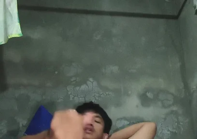 Pinoy Twink Hot Wankings: Get Ready for Huge Cumshots!