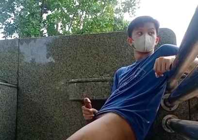 Aisa Young Twink Outdoor Jerk off and Cum