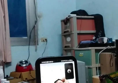 Random video calls shown to strangers