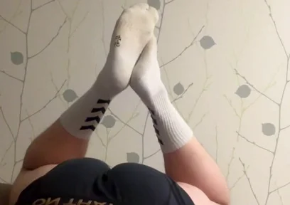 Feet and Hot Young Boy Ass