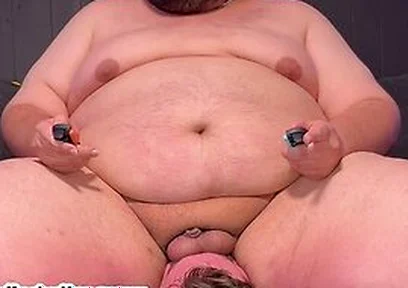 Hugh Mungus Breaking In His Twink Gaming Chair