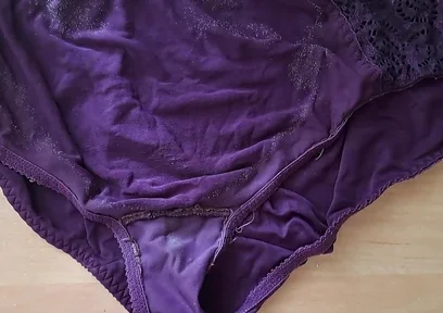 Strong Orgasm on Mom's Panties