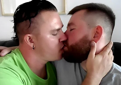 Hot Gay Kissing with Kaleb & Leo