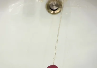 Sink Piss in Slow Motion