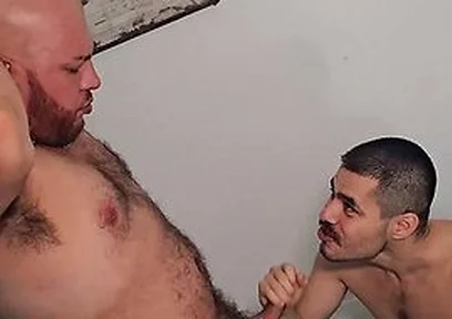 Tattooed Bear El Macho Activo Slides Dick Into Kryz Xxx Hairy Hole