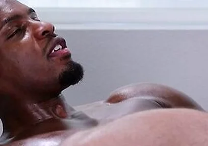 Muscled Hunk Shoves His Massive Cock Into Tight Ass - Matty West