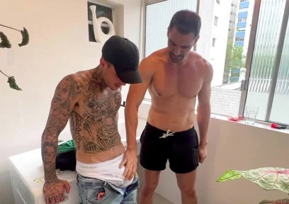 Having Hot Sex with an Old Friend Parte 1