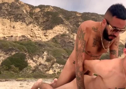 Hammering Teen 18+ In Public Beach