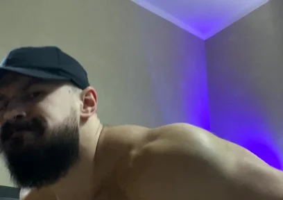 Pumping My Huge Pecs