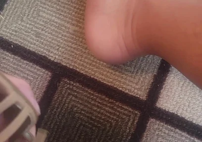 Jacking off with Heels and Nylons and Cumming on Heel