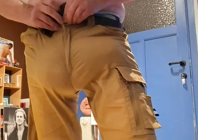 Amazing Bulge in Kaki Shorts
