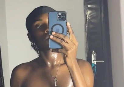 Sexy Twink Boy Get Oiled