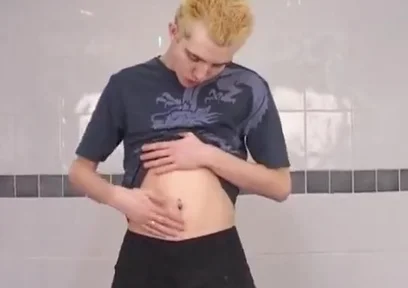 Luke In The Shower
