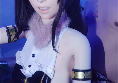 After Dark at the Honey Bee Inn. Tifa's Buzzing for You!