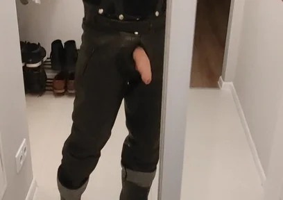 Gay Army Men Fuck. I'm in Rubber Boots and Leather Pants