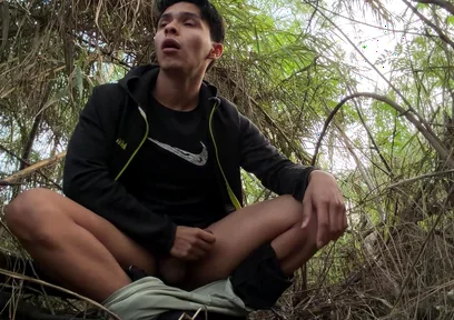 I Was Very Hot and Went to Masturbate in a Public Park