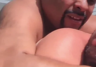 Bed Battle - Bear Wrestling Showdown (bearzinho Wins)