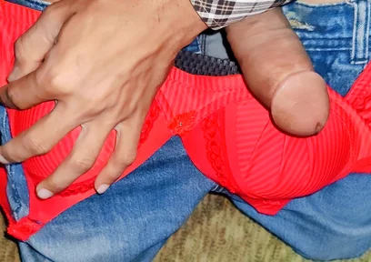 Playing Handjob in to Girlfriend Bra Red