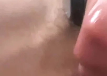 Jerk off Sitting Down with Camera Zoomed on My Mushroom Veiny Head