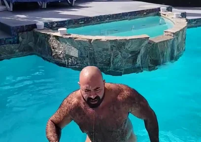 I Love Some Pool Time